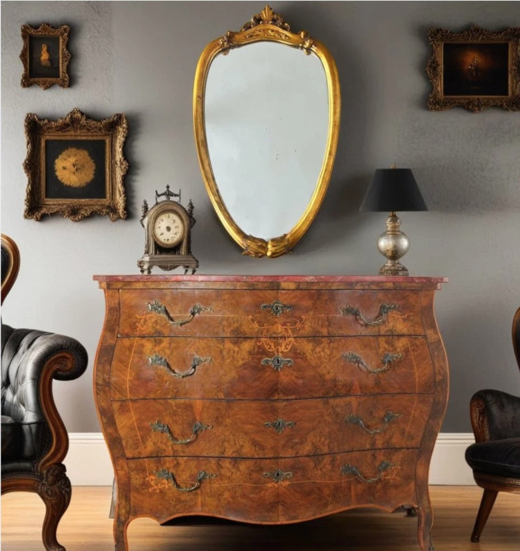 Arredamento di Antiquariato