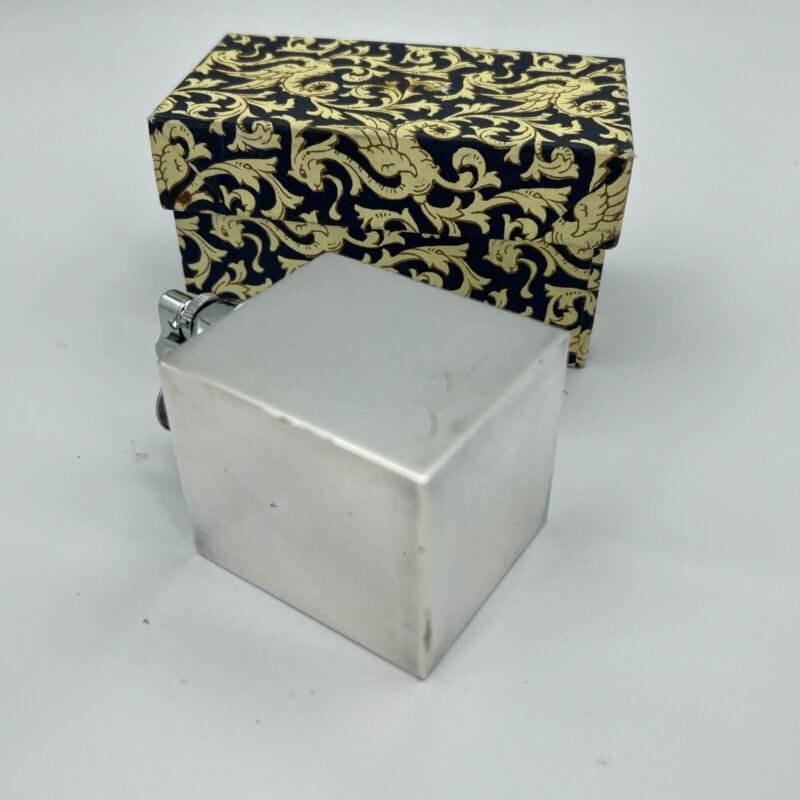 Accendino da tavolo vintage in argento lucido placcato a gas anni 90 elegante Categoria Oggetti per fumatori