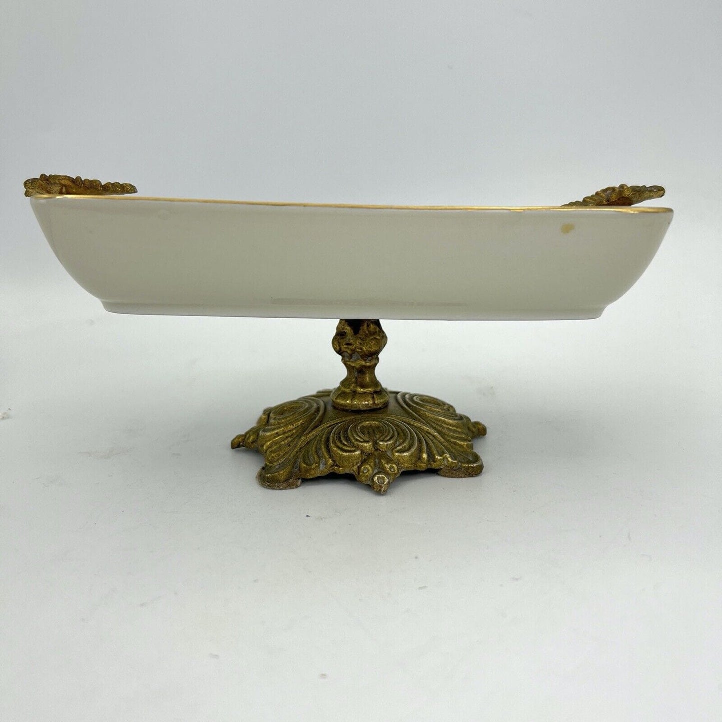 Antica alzata alzatina in porcellana Limoges centrotavola vintage piatto fiori Categoria Alzate