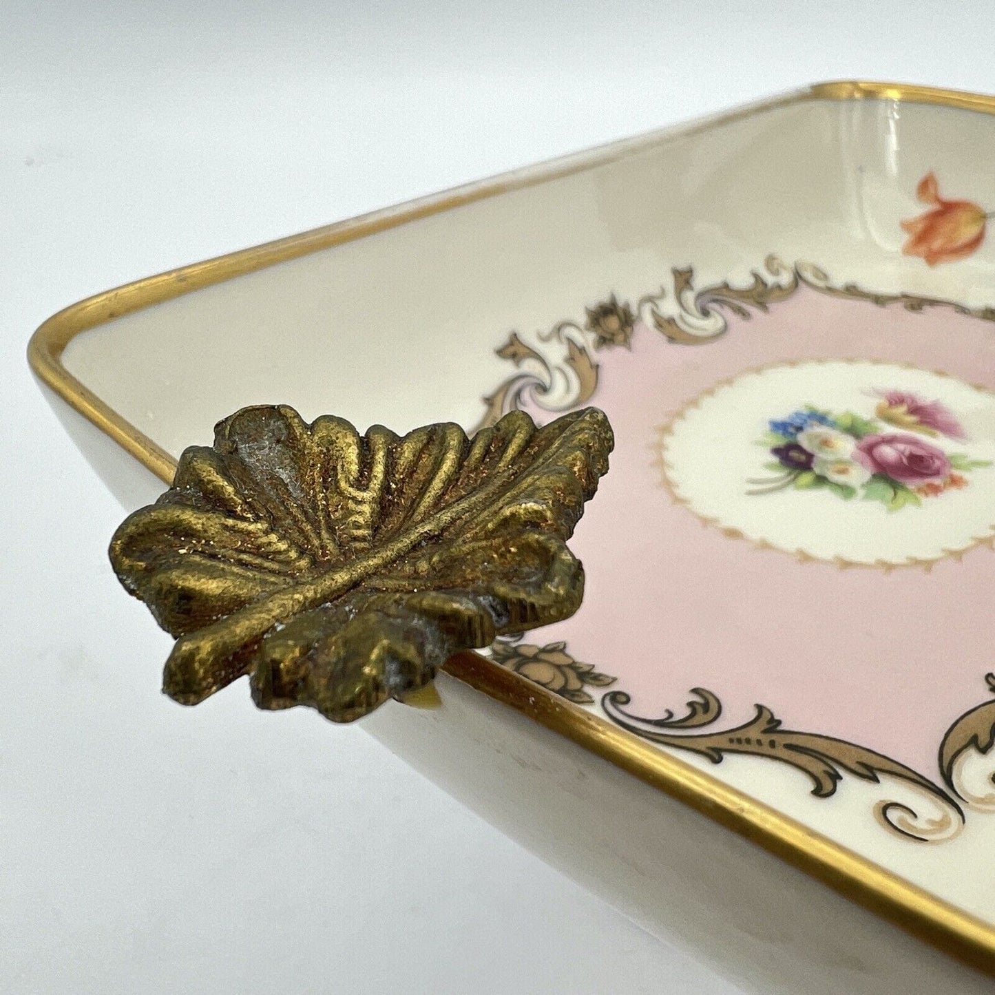 Antica alzata alzatina in porcellana Limoges centrotavola vintage piatto fiori Categoria Alzate