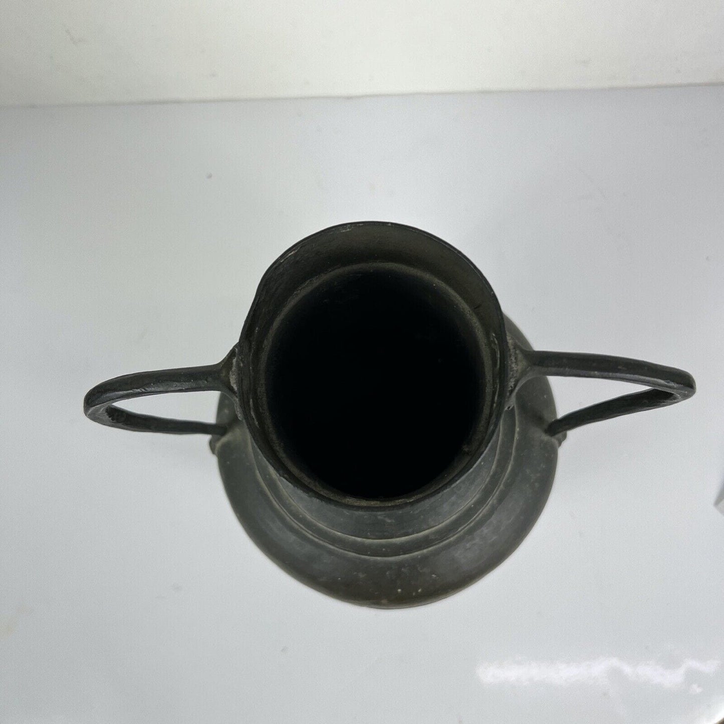 Antica Anfora in rame martellato brocca vaso con due manici XVIII epoca 700 Categoria altro