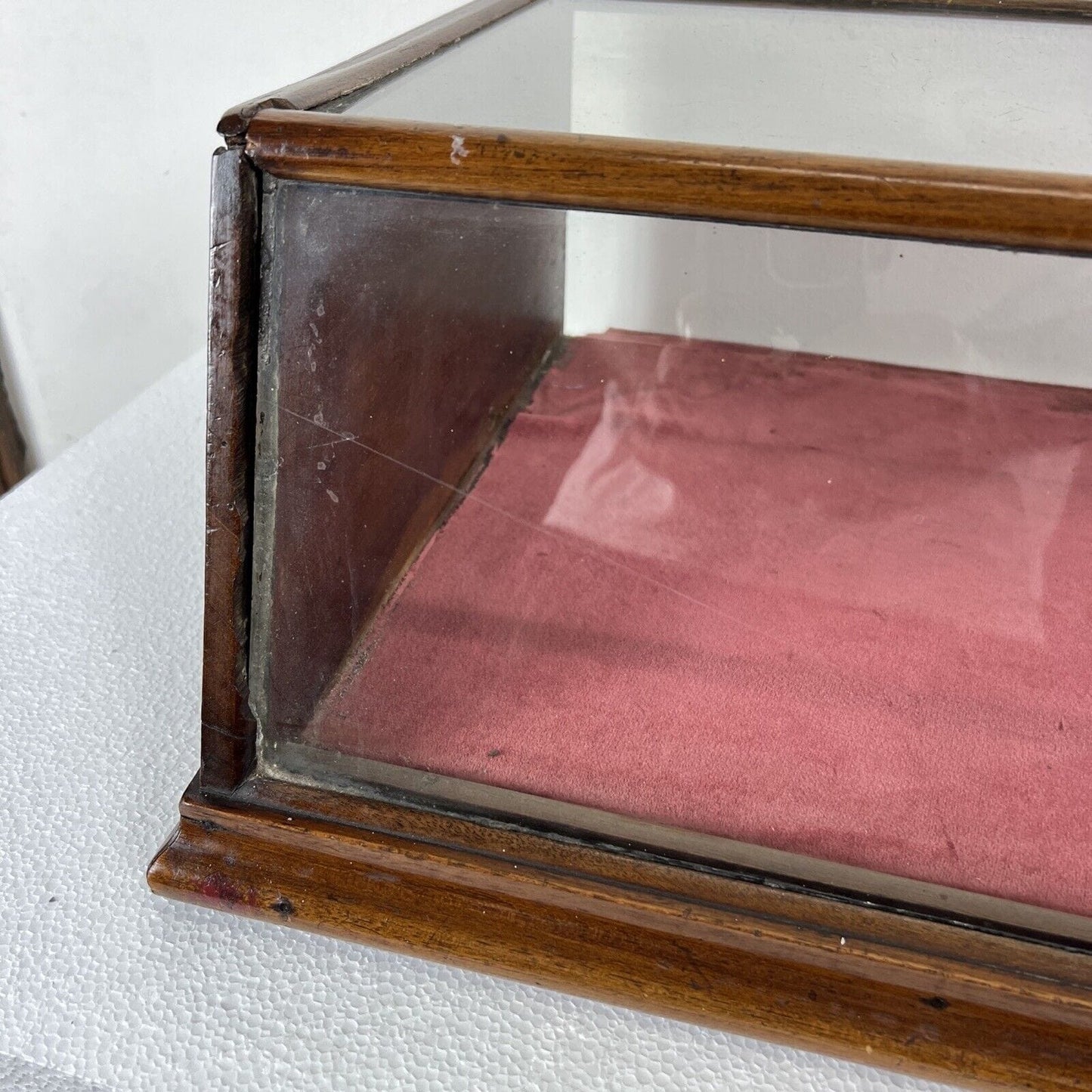 Antica bacheca espositore vetrina da banco tavolo per negozio gioielleria XIX Categoria Vetrine