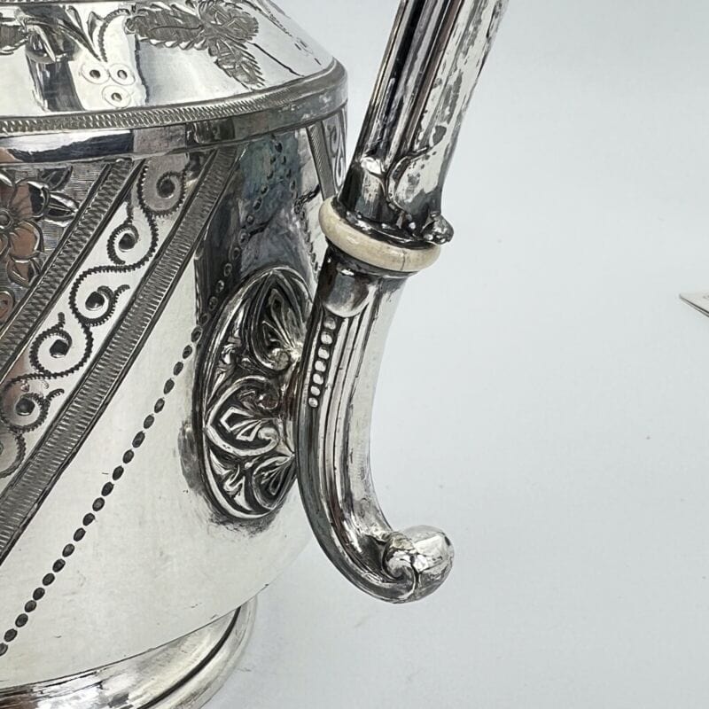 Antica caffettiera inglese in argento silver plate sheffield teiera epoca 800 A Categoria Sheffield & Argento