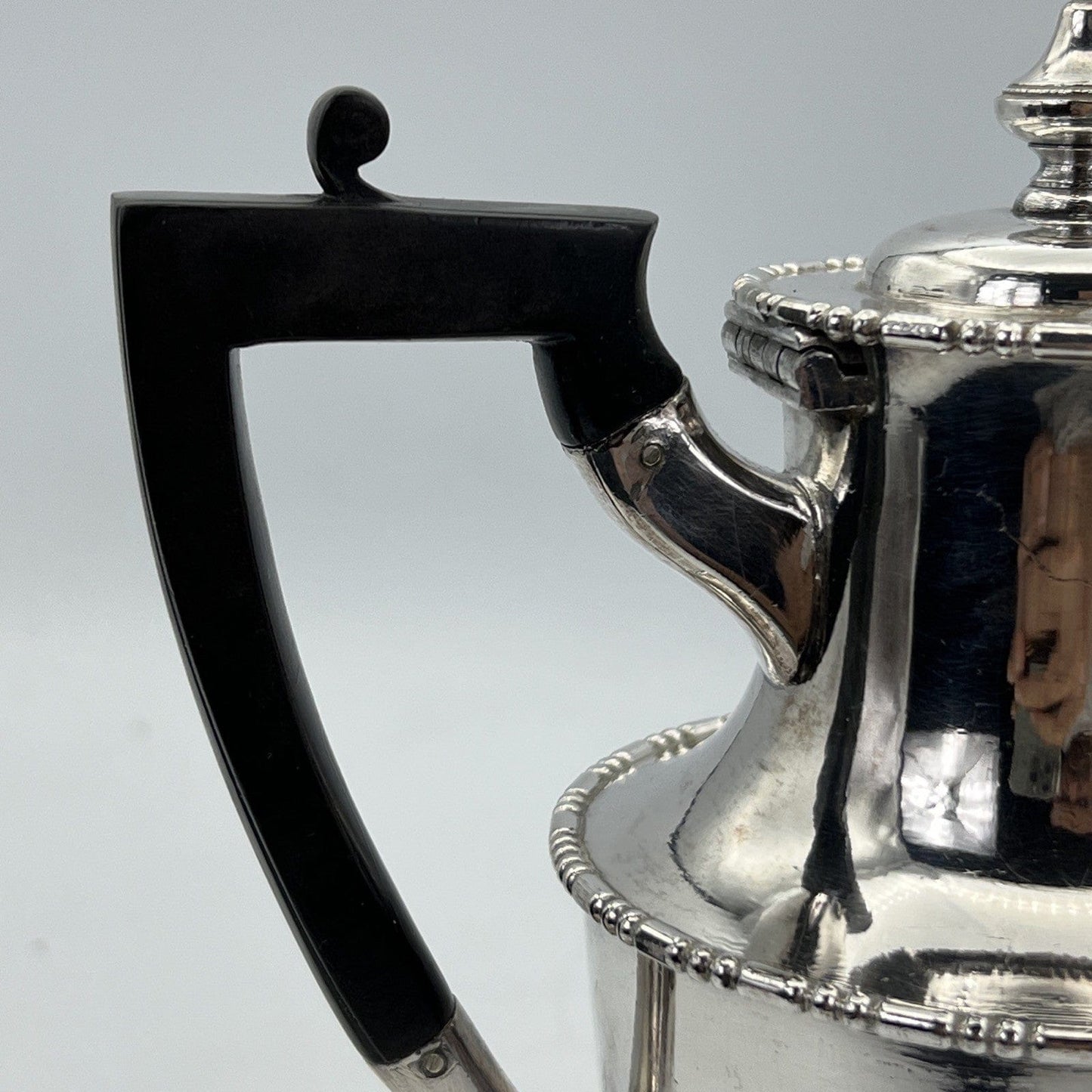 Antica caffettiera inglese in argento silver plated sheffield teiera d'epoca 900 Categoria Sheffield & Argento