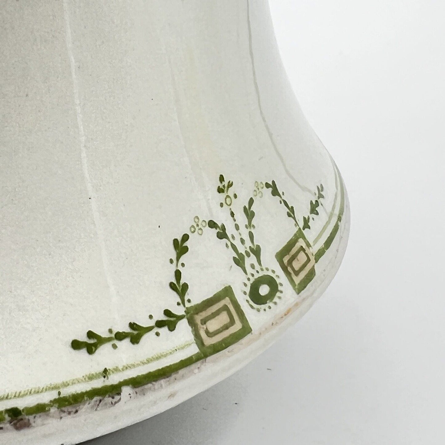 Antica Caraffa in ceramica bianca verde Inglese brocca epoca 900 vaso versatoio Categoria Servizio tazze - Tazze