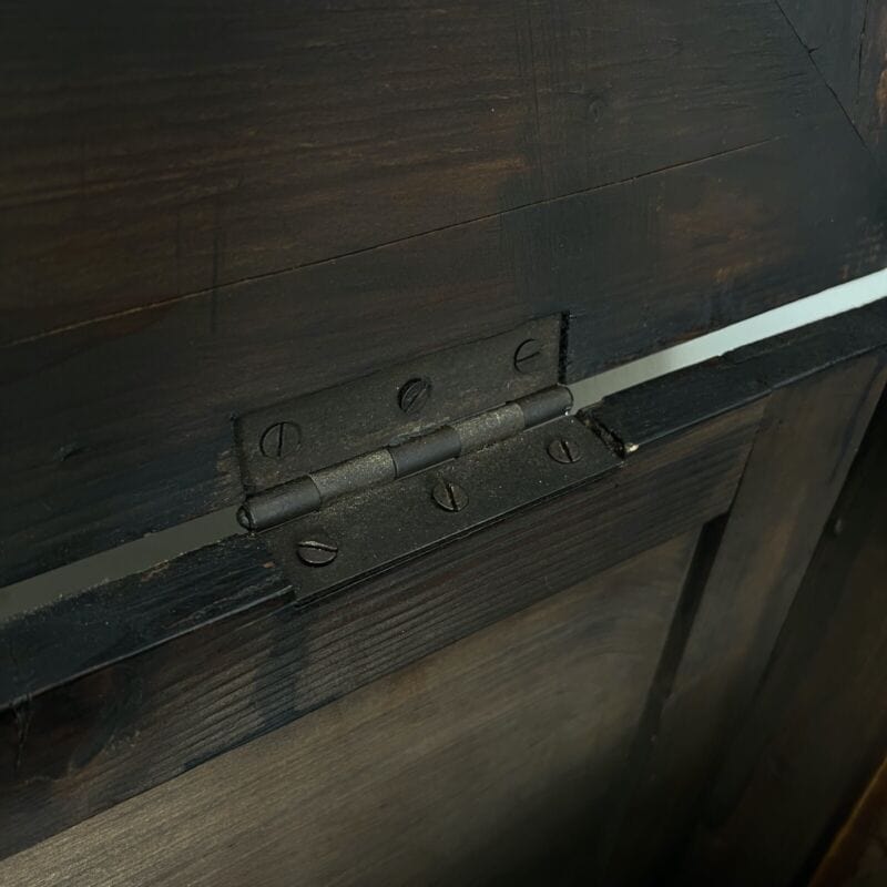 Antica Cassapanca intagliata stile rinascimento in legno Epoca 900 Baule Panca Categoria Casse & Bauli