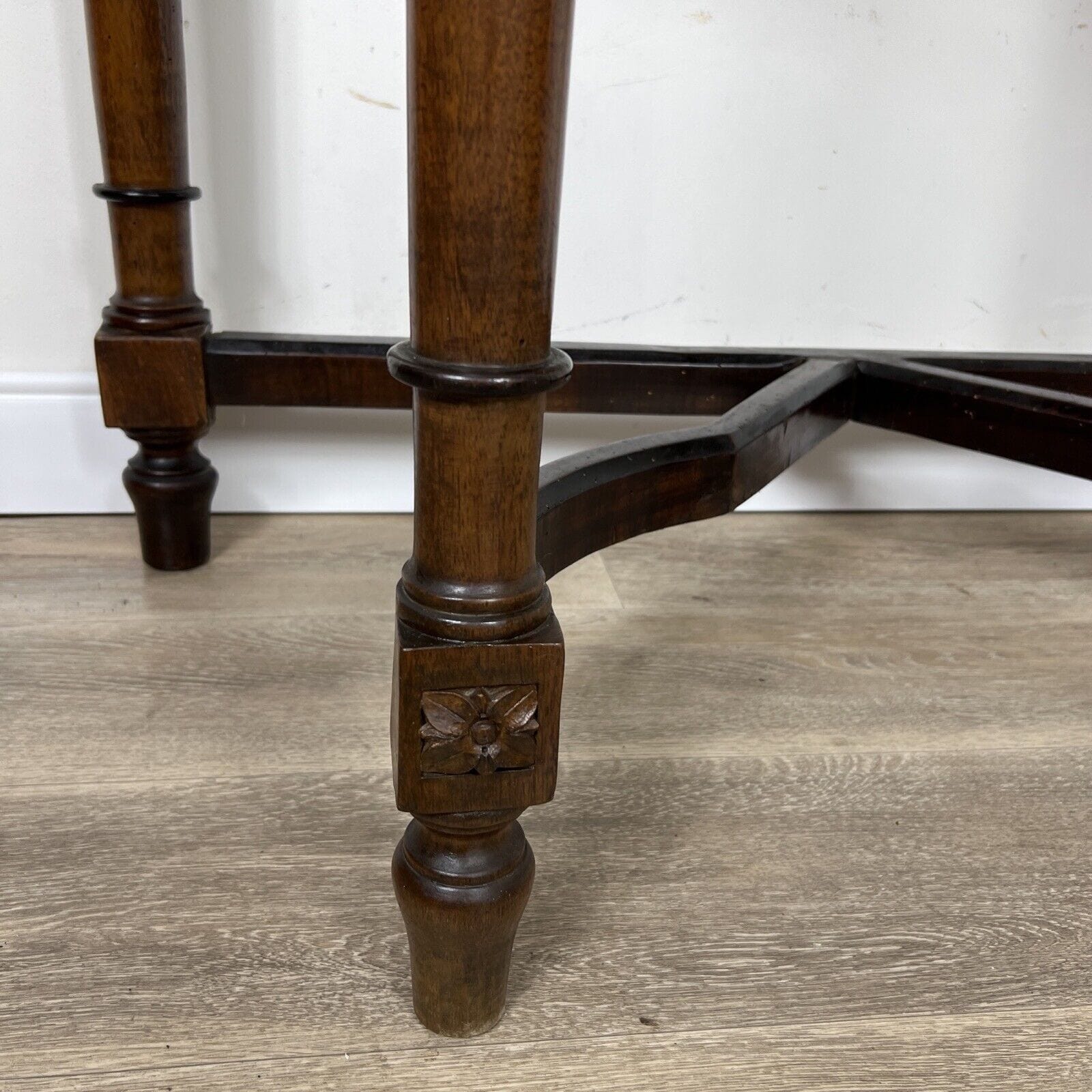 Antica Consolle Stile Luigi Filipp  in legno di noce da ingresso epoca 800 marmo Categoria  Tavoli - tavolinetti