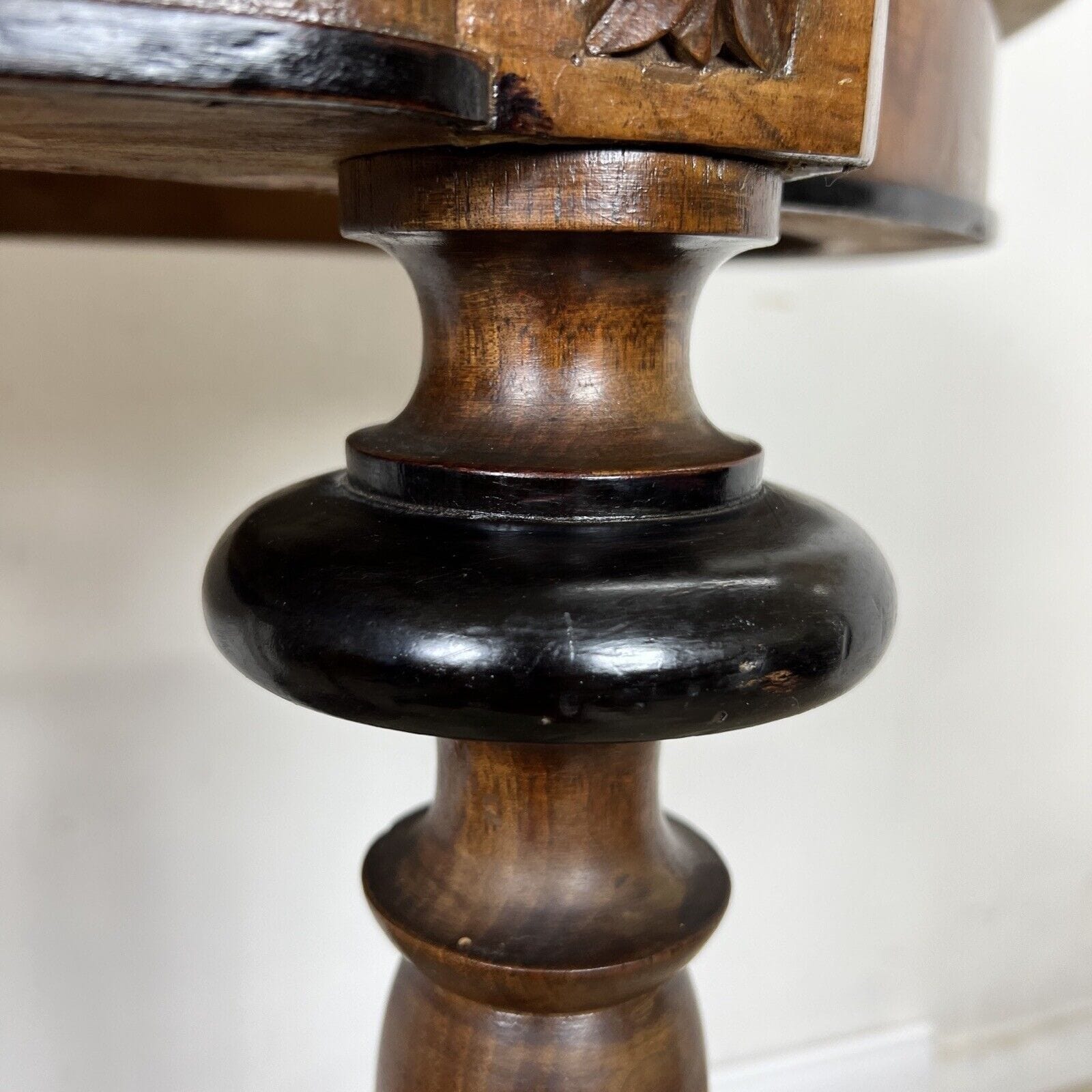 Antica Consolle Stile Luigi Filipp  in legno di noce da ingresso epoca 800 marmo Categoria  Tavoli - tavolinetti