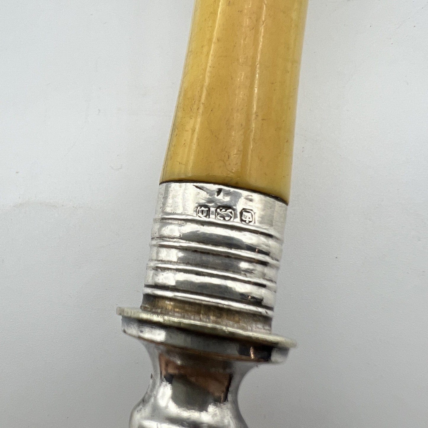 Antica forchetta da portata per pesce in Sheffield e Argento 925 traforata Categoria Silver plated sheffield style