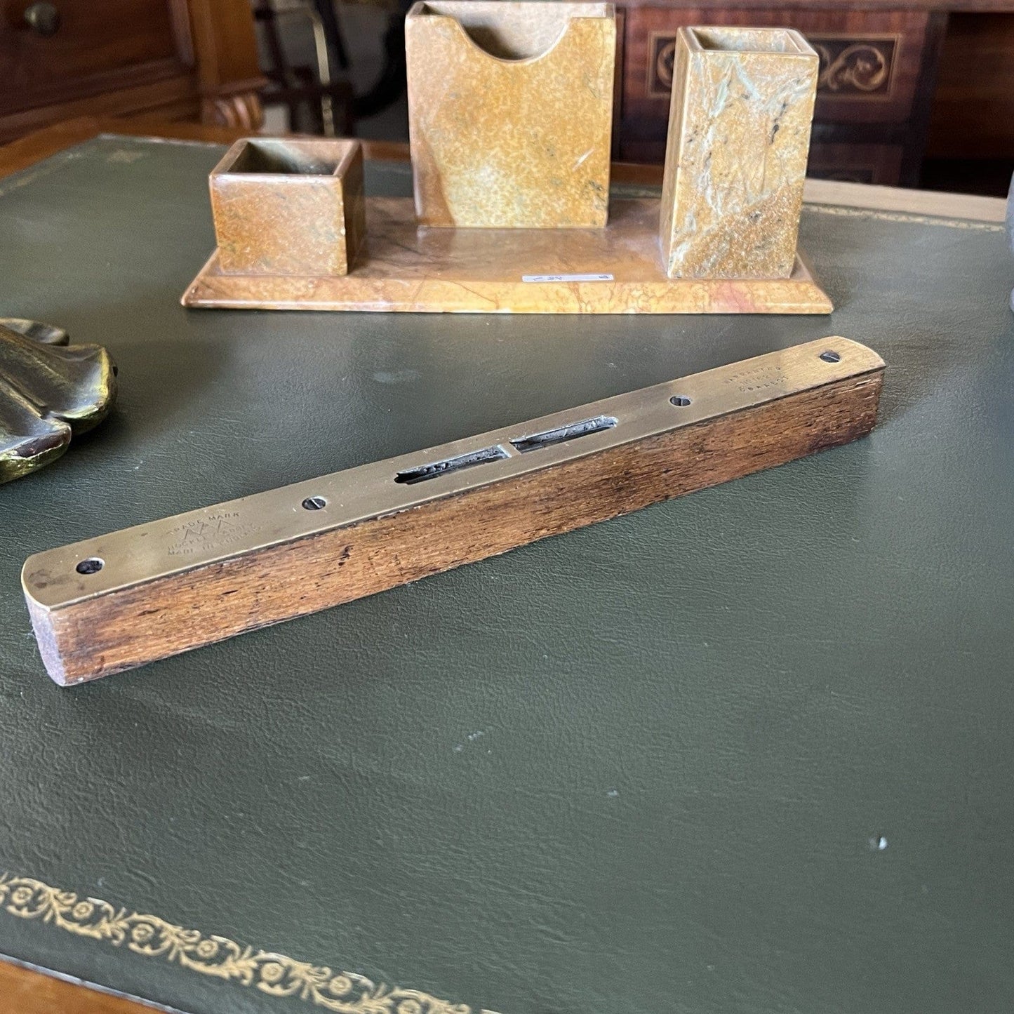 Antica livella bolla in legno e ottone vecchio strumento vintage Hockley Abbey Categoria Attrezzi e Strumenti