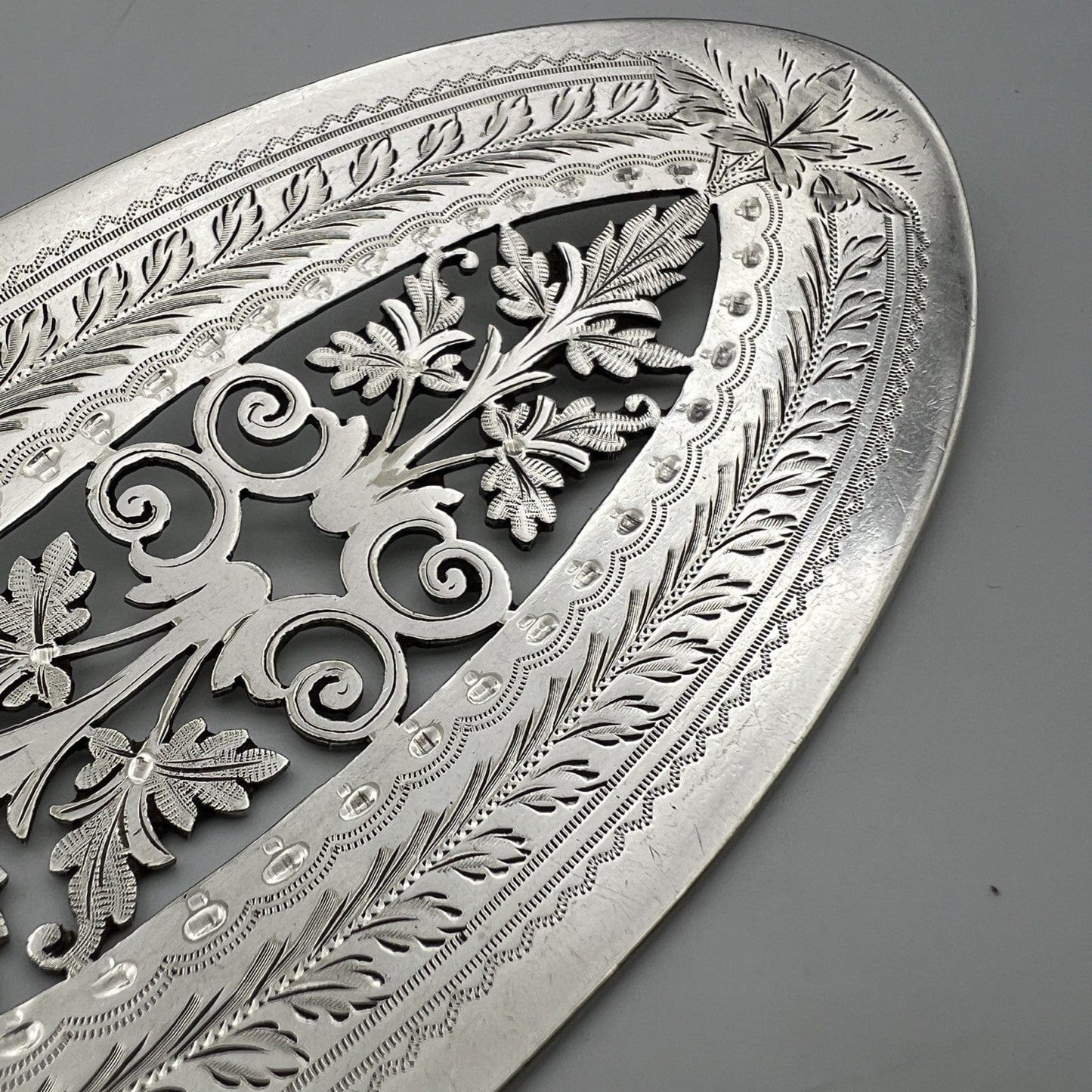 Antica Paletta da servizio pesce in Sheffield e Argento 925 per dolci traforata Categoria Silver plated sheffield style