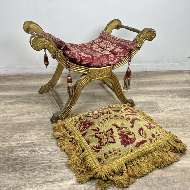 Antica Panchetta dormeuse stile barocco imbottita sgabello divanetto panca 900 Categoria Arredamento
