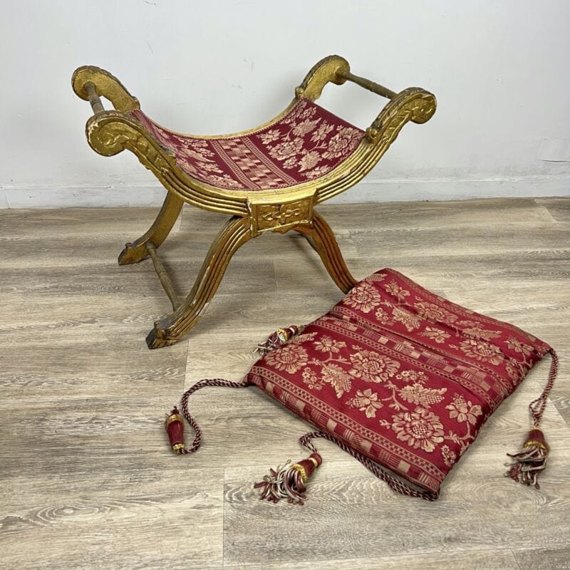 Antica Panchetta dormeuse stile barocco imbottita sgabello divanetto panca 900 Categoria Arredamento