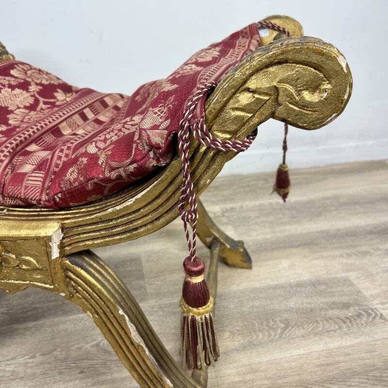 Antica Panchetta dormeuse stile barocco imbottita sgabello divanetto panca 900 Categoria Arredamento