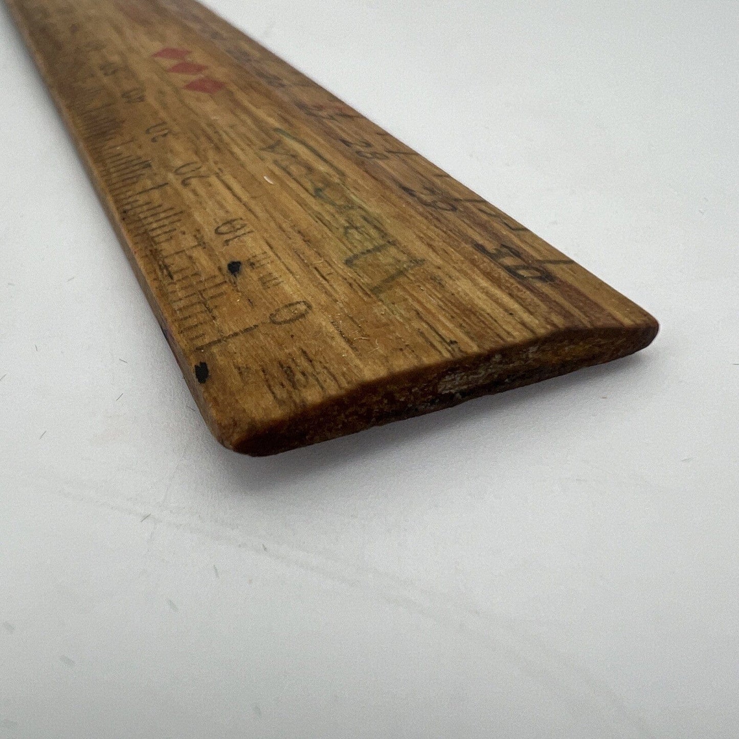 Antica riga righello inglese vintage in legno da scrivania per disegno Anni '70 Categoria Attrezzi e Strumenti