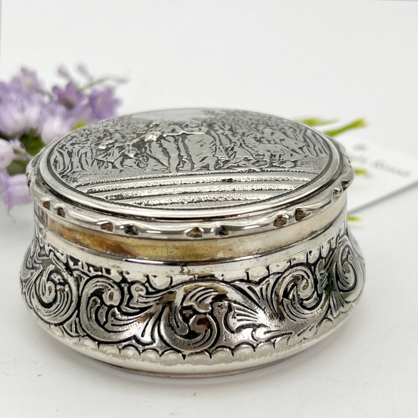 Antica Scatola portagioie in Argento silver plated contenitore Cesellato anni 50 Categoria Sheffield & Argento