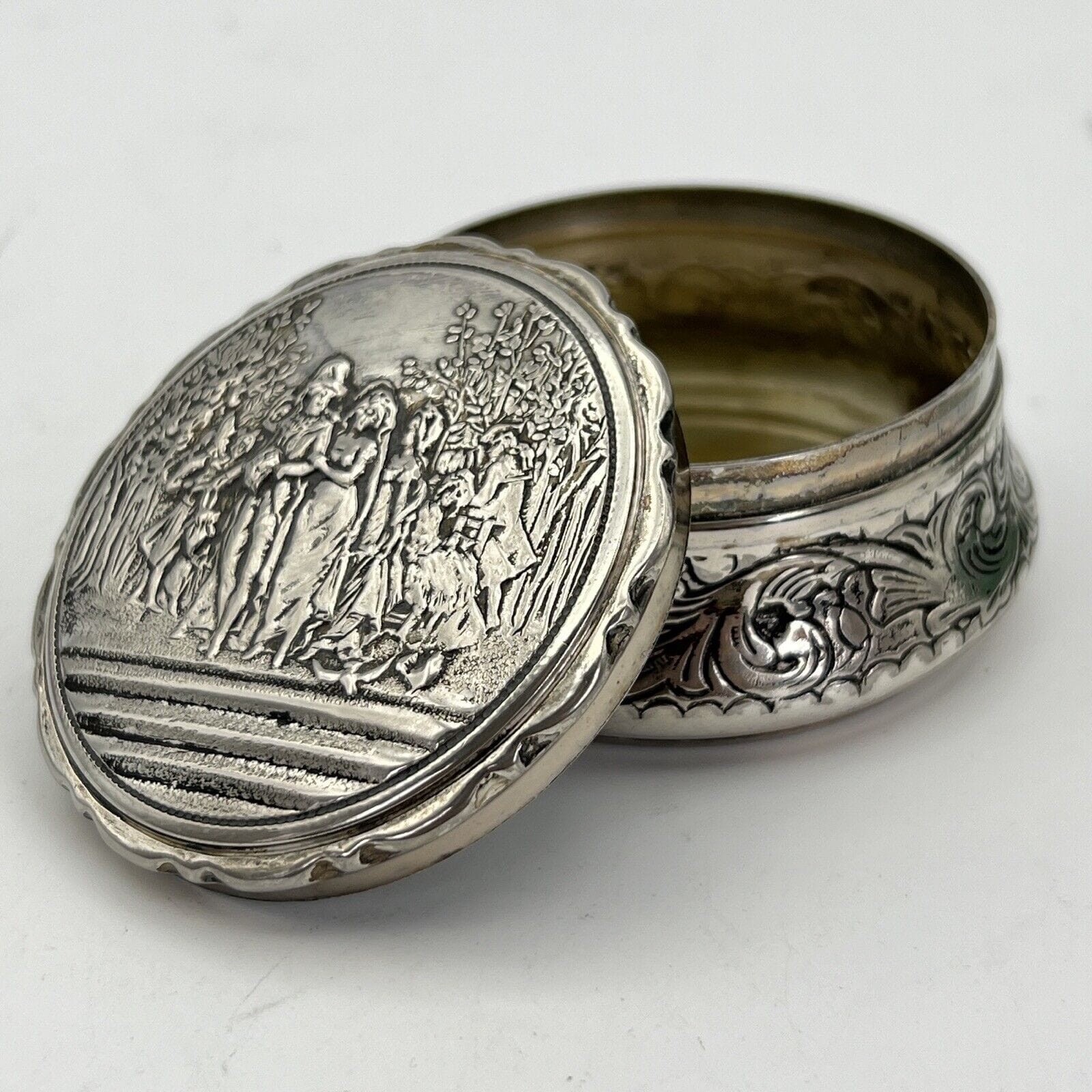 Antica Scatola portagioie in Argento silver plated contenitore Cesellato anni 50 Categoria  Sheffield & Argento