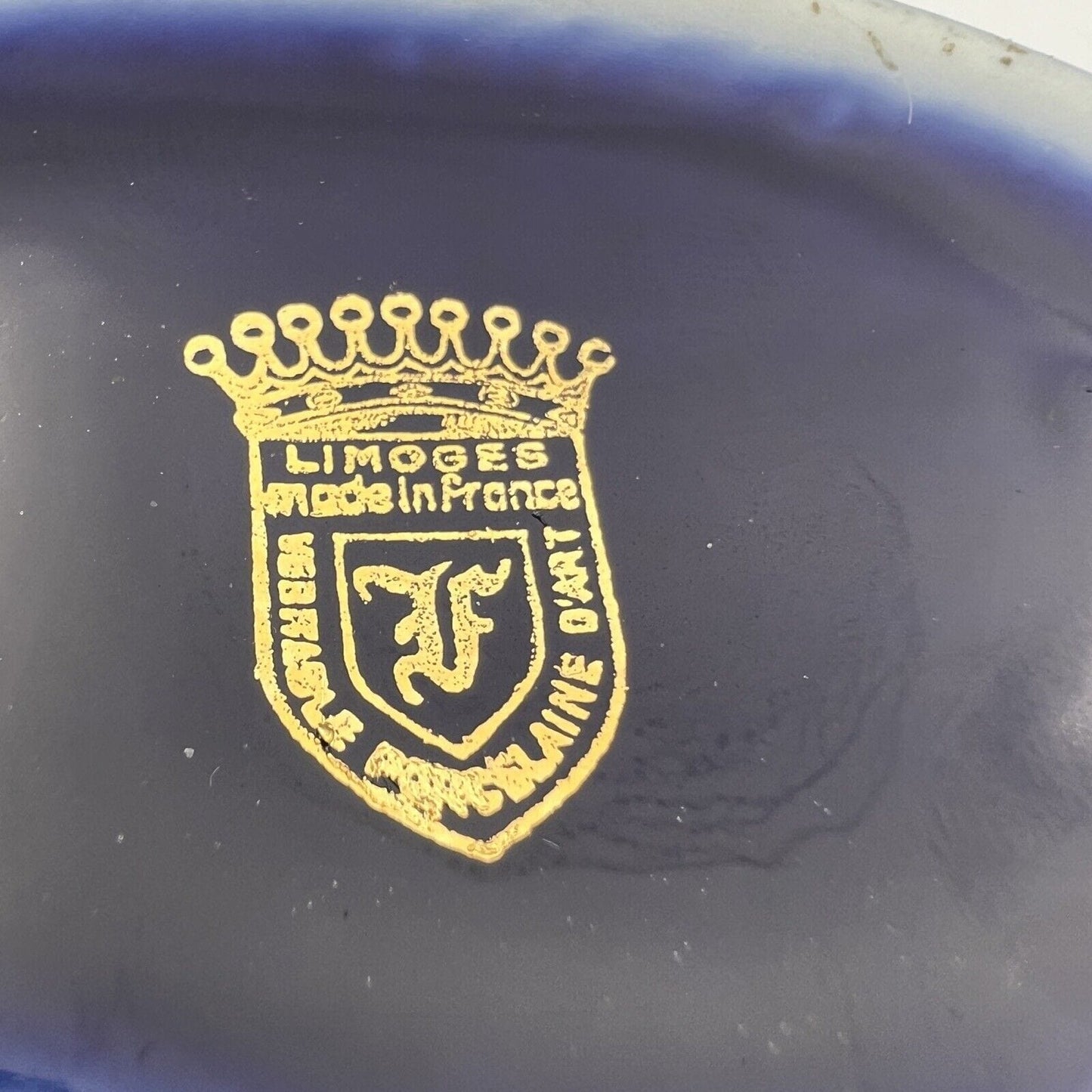 Antica Scatolina in porcellana Limoges blu e oro dipinto a mano Stile Fragonard Categoria Scatoline portagioie