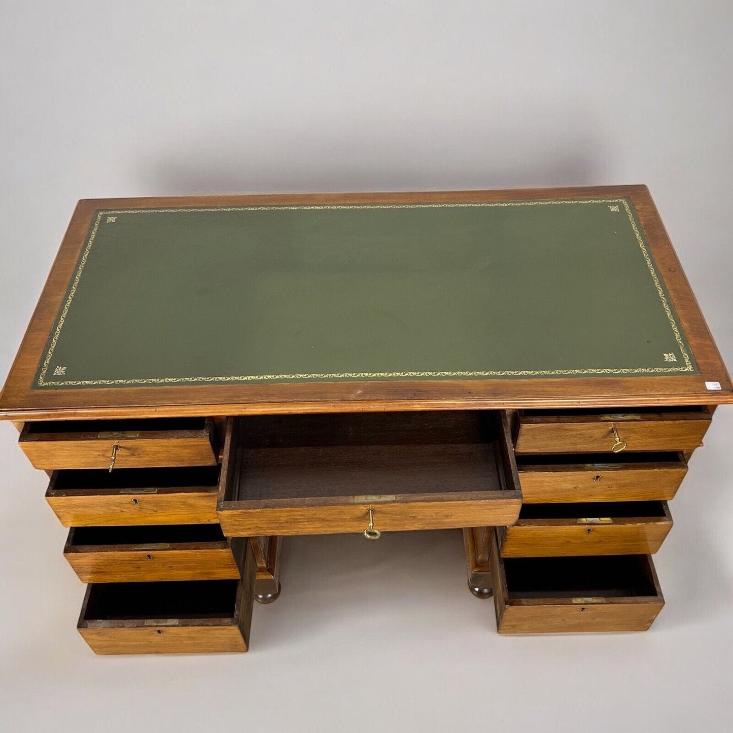 Antica scrivania scrittoio classica tavolo da ufficio epoca 800 piano in pelle Categoria Scrittoi & Ribalte