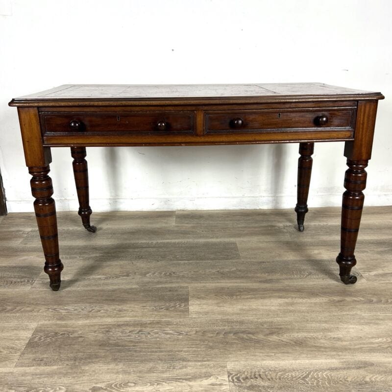 Antica scrivania scrittoio classica tavolo da ufficio in legno con piano pelle Categoria  Scrittoi & Ribalte