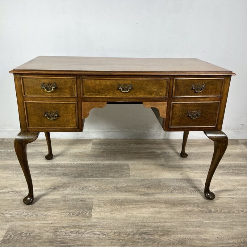 Antica scrivania scrittoio classico tavolo in legno stile Queen Anne per ufficio Categoria Scrittoi & Ribalte