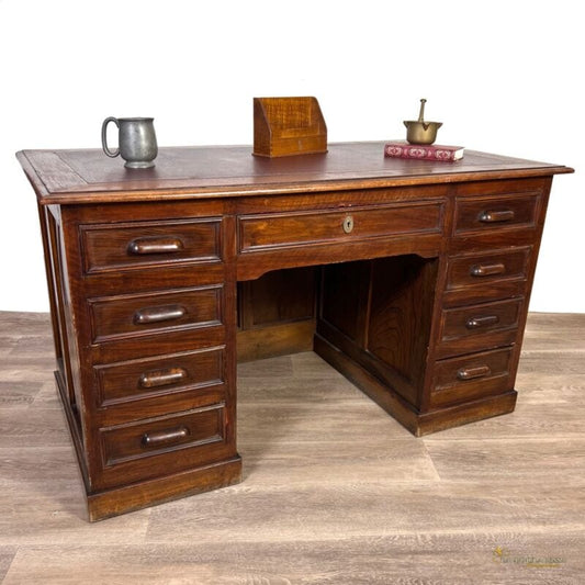 Antica Scrivania Scrittoio di Antiquariato da ufficio epoca 900 con piano pelle Categoria  Arredamento