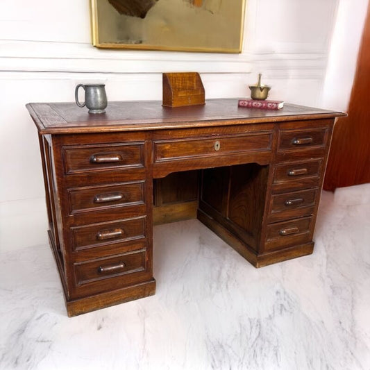 Antica Scrivania Scrittoio di Antiquariato da ufficio epoca 900 con piano pelle Categoria  Arredamento