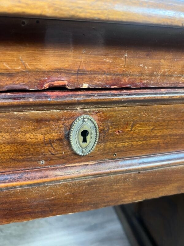 Antica Scrivania Scrittoio di Antiquariato da ufficio epoca 900 con piano pelle Categoria  Arredamento