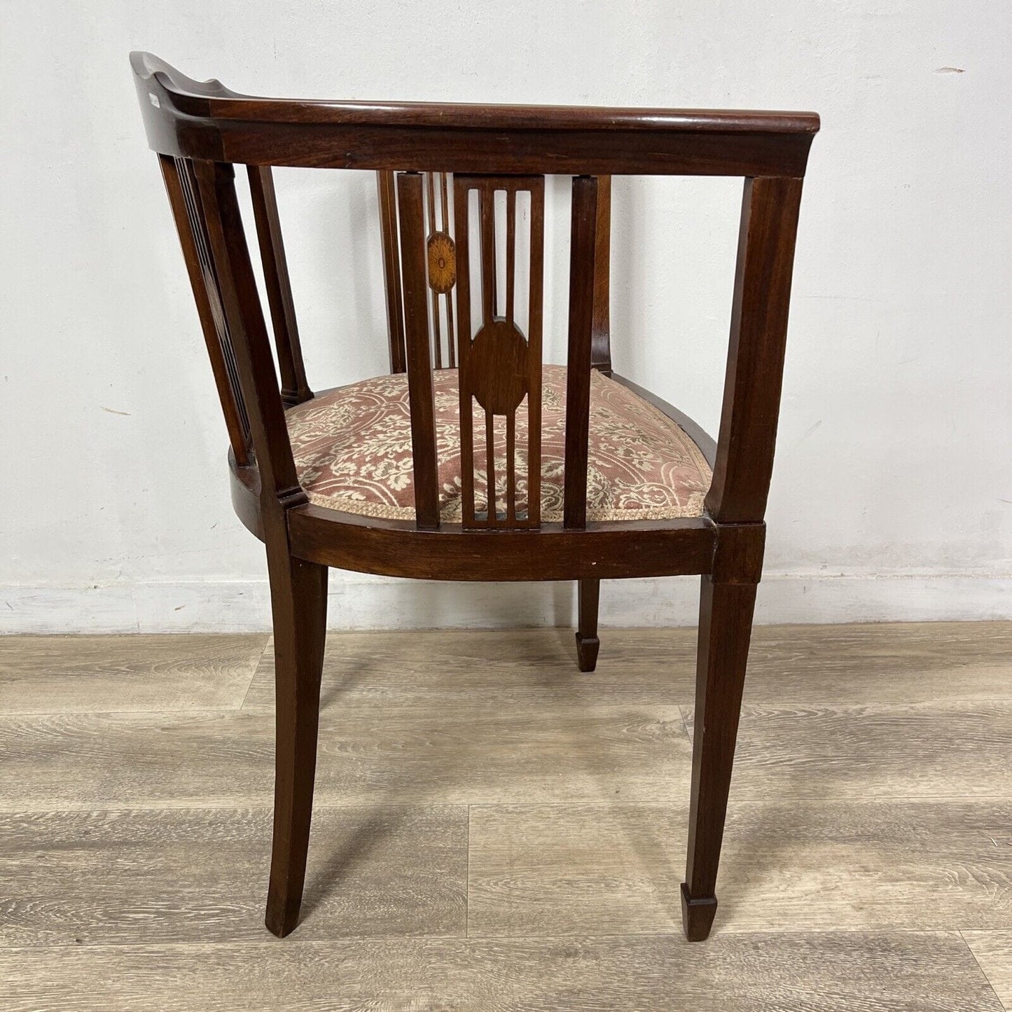 Antica sedia a pozzetto con braccioli poltrona poltroncina in di legno epoca 800 Categoria Sedie