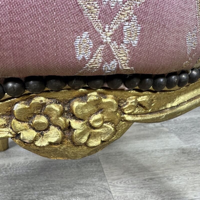 Antica sedia con braccioli poltrona in legno oro stile Luigi XVI Barocco dorata Categoria  Arredamento