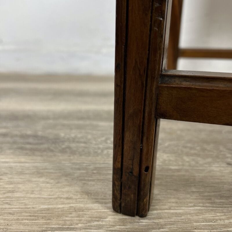 Antica sedia imbottita d' epoca 800 con braccioli Poltrona Poltroncina in legno Categoria Arredamento