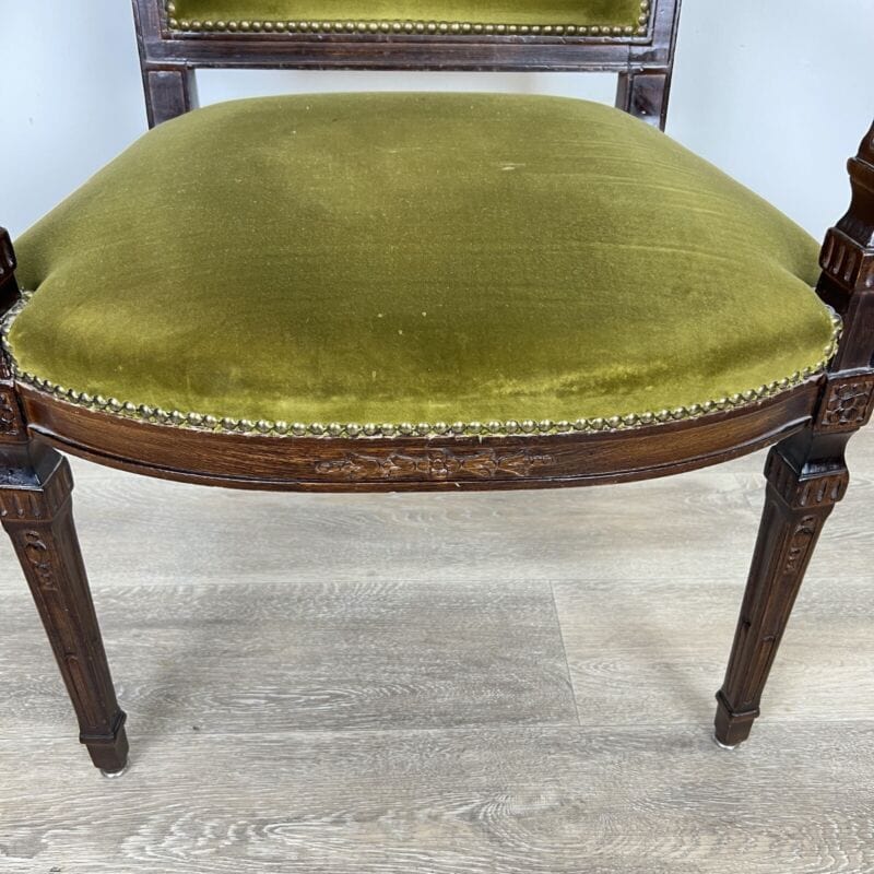 Antica sedia imbottita tessuto verde con braccioli poltrona in legno per Ufficio Categoria  Sedie