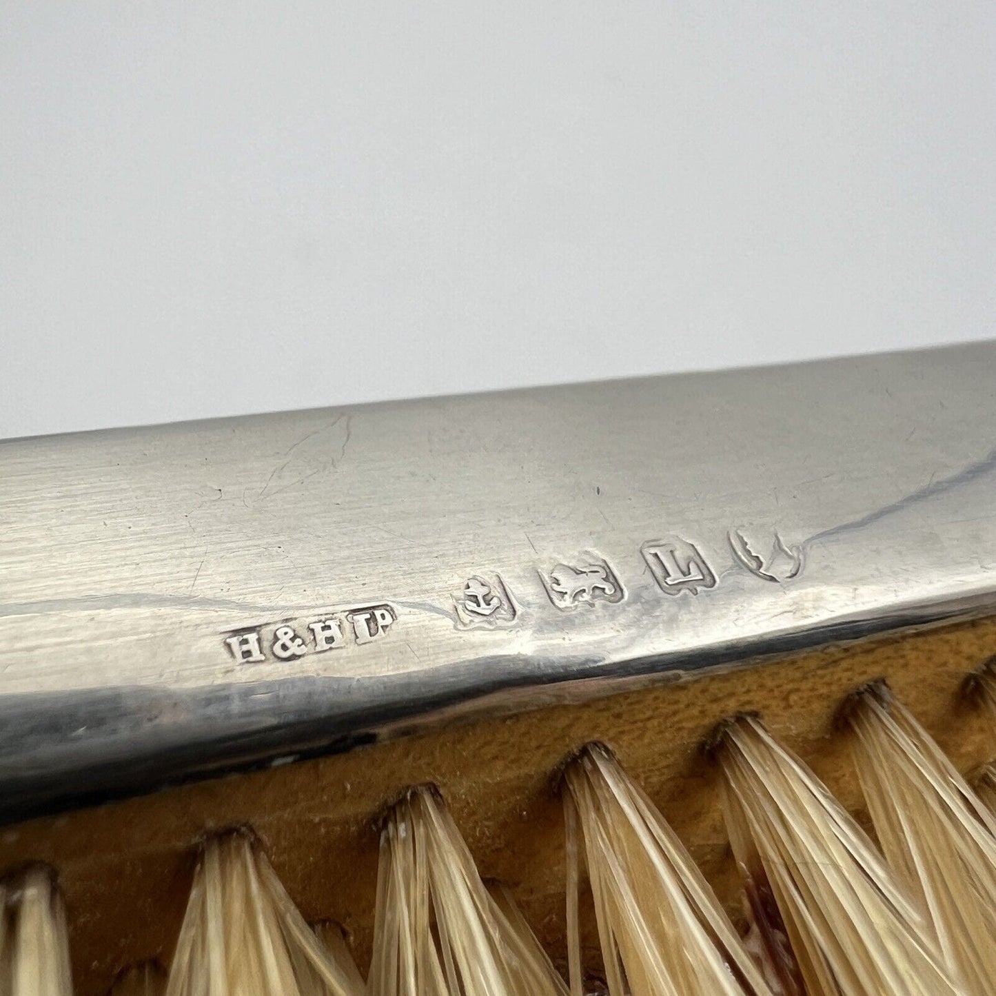 Antica Spazzola per abiti in argento sterling anno 1931 stile Art Decò d'epoca Categoria Sheffield & Argento