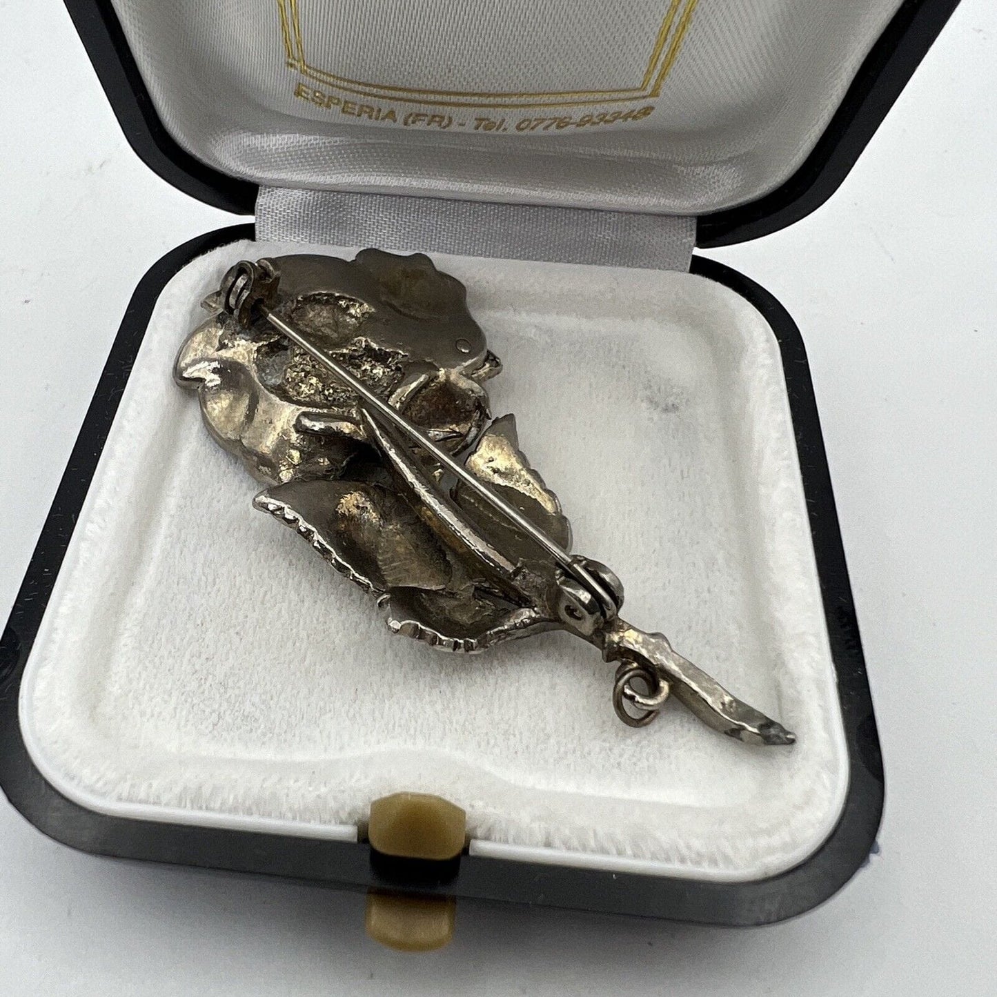 Antica Spilla inglese a forma di Rosa in metallo marcasite anni '50 gioiello Categoria Bigiotteria & Accessori