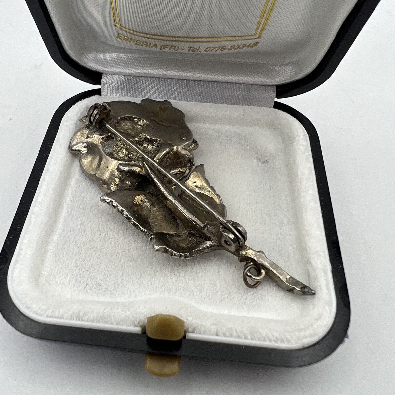 Antica Spilla inglese a forma di Rosa in metallo marcasite anni '50 gioiello Categoria  Bigiotteria & Accessori