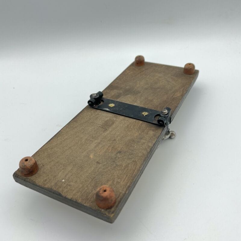 Antica stira cravatte vintage in legno epoca 900 piccola pressa manuale Inglese Categoria  Attrezzi e Strumenti