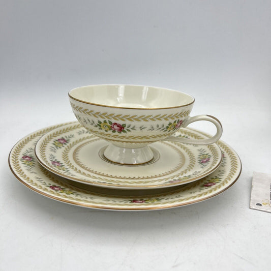 Antica tazza da tè the in porcellana tedesca Bavaria Thomas Trio Decoro fiori Categoria  Servizio tazze - Tazze