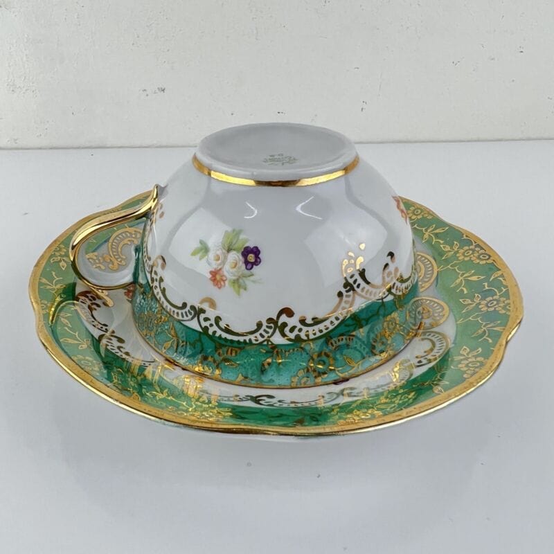 Antica Tazza da the te in porcellana Richard Ginori con piattino Fiori Verde Oro Categoria  Servizio tazze - Tazze