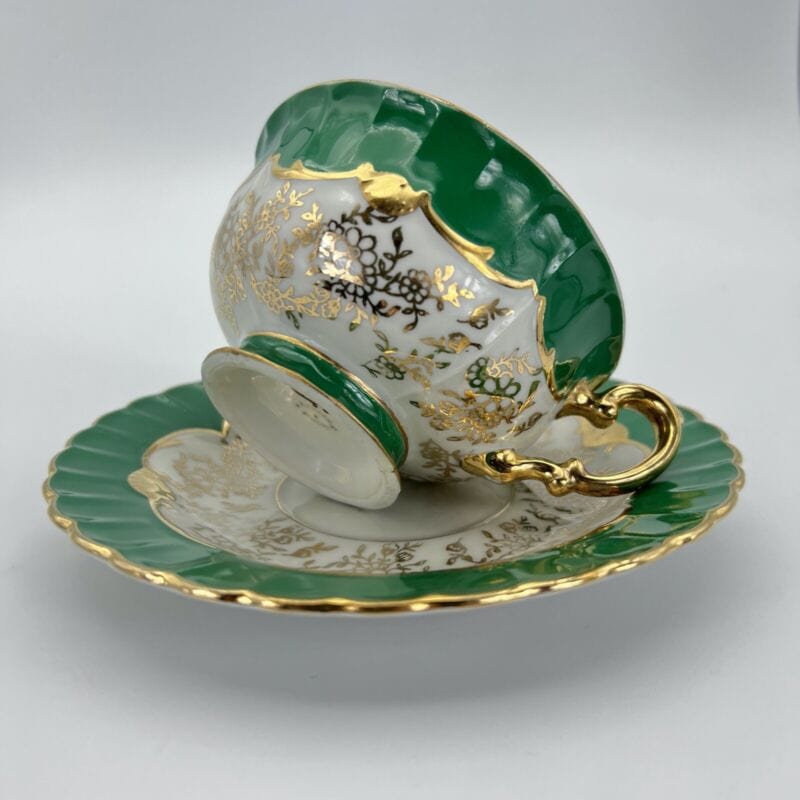 Antica Tazza da the te in porcellana Richard Ginori con piattino Fiori Verde Oro Categoria  Servizio tazze - Tazze