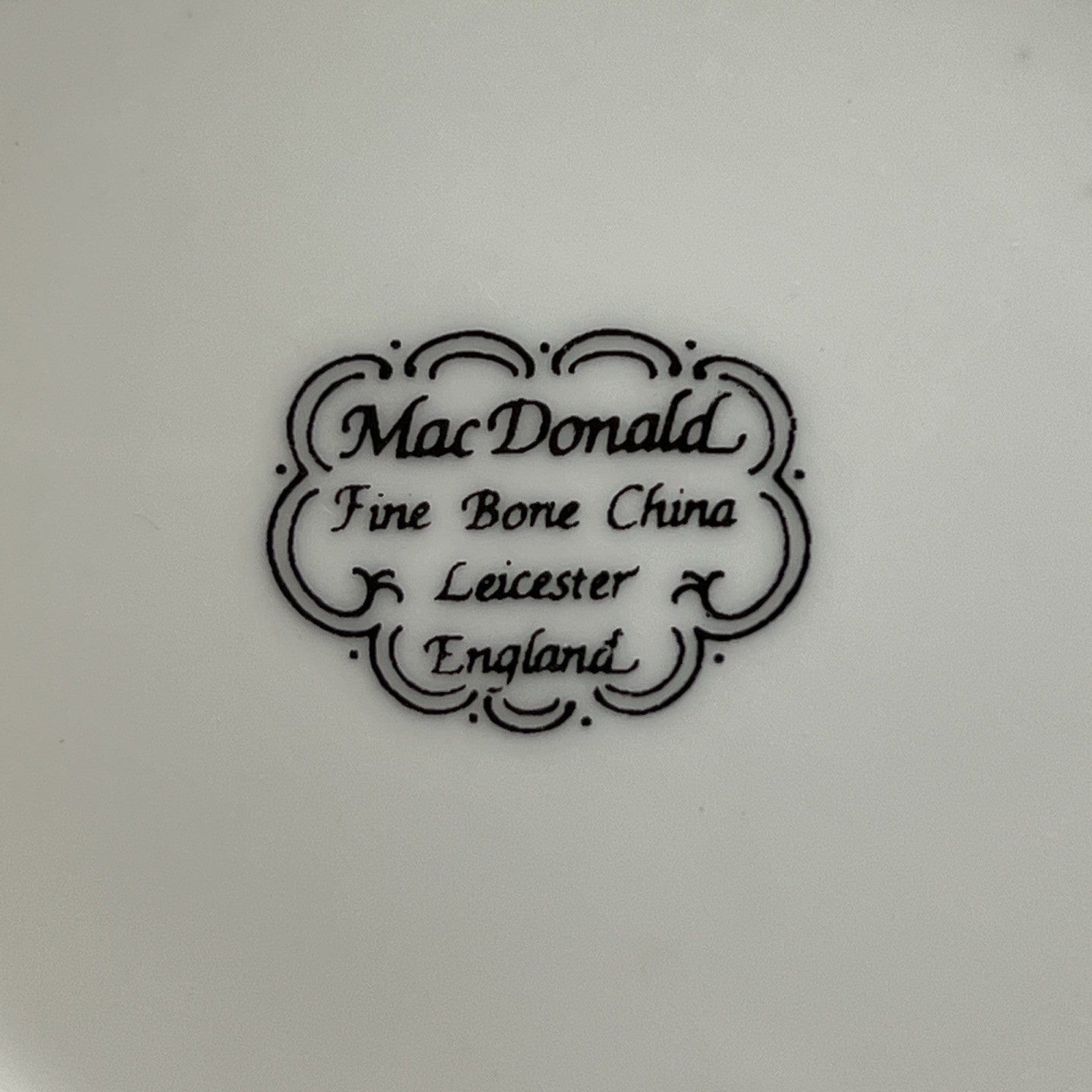 Antica Tazza Mug in Ceramica Inglese Regina Madre Elisabetta Casa Reale 100 anni Categoria  Boccali