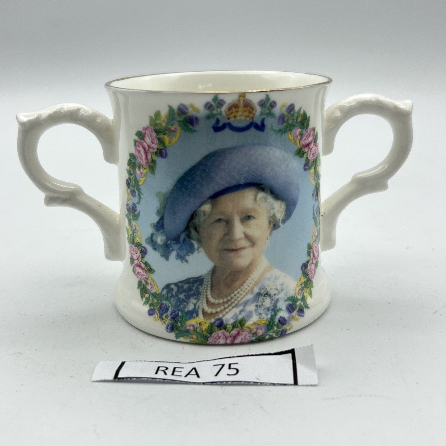 Antica Tazza Mug in Ceramica Inglese Regina Madre Elisabetta Casa Reale 100 anni Categoria  Boccali