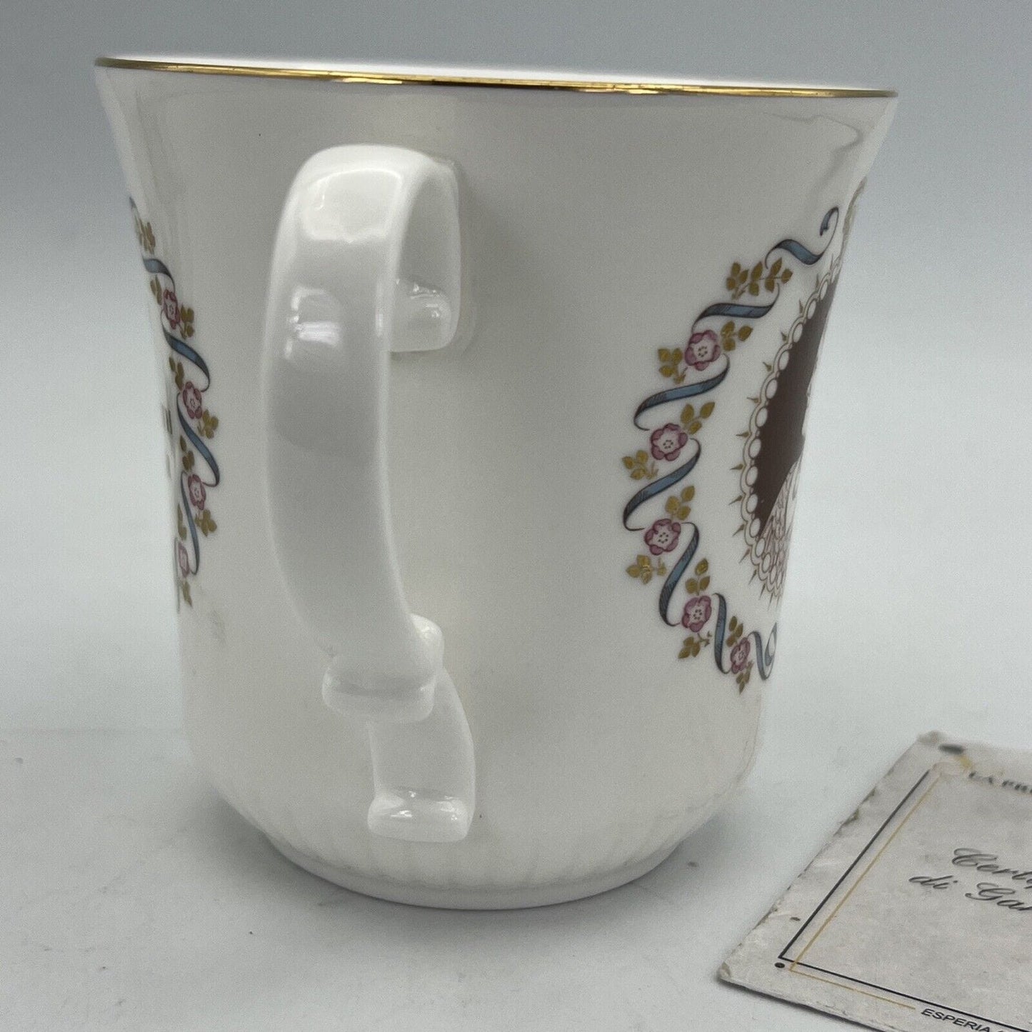 Antica Tazza Mug in Ceramica Inglese Regina Madre Elisabetta Casa Reale 80 anni Categoria Boccali