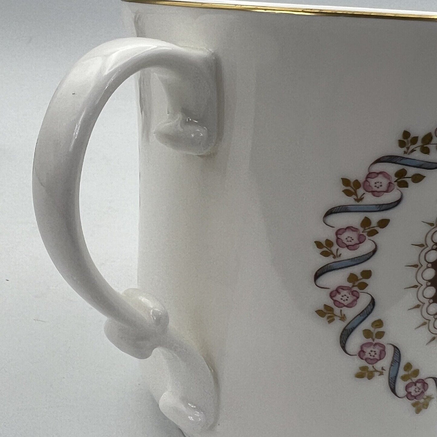 Antica Tazza Mug in Ceramica Inglese Regina Madre Elisabetta Casa Reale 80 anni Categoria Boccali