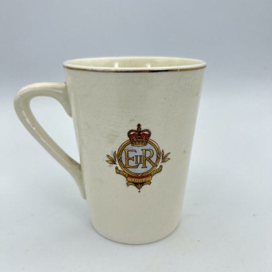 Antica Tazza Mug Inglese Regina Elisabetta II Casa Reale commemorativa 1953 Categoria  Ceramiche e Porcellane