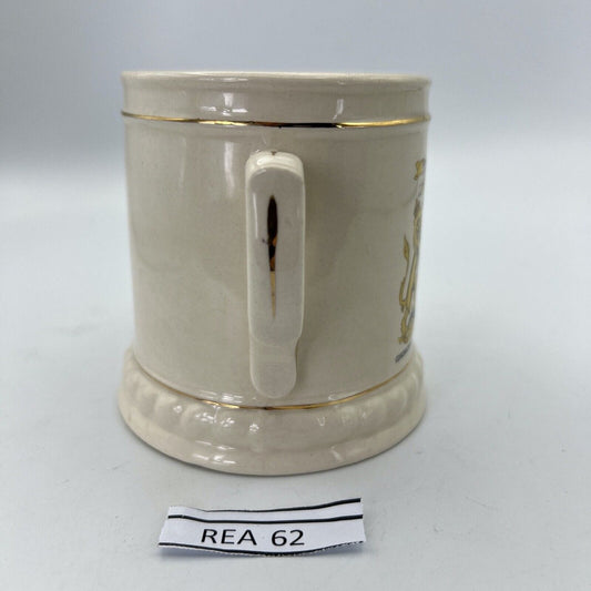 Antica Tazza Mug portapenne Inglese Regina Elisabetta Casa Reale commemorativa Categoria  Arte e antiquariato:Porcellana e ceramica:Altro porcellana e ceramica