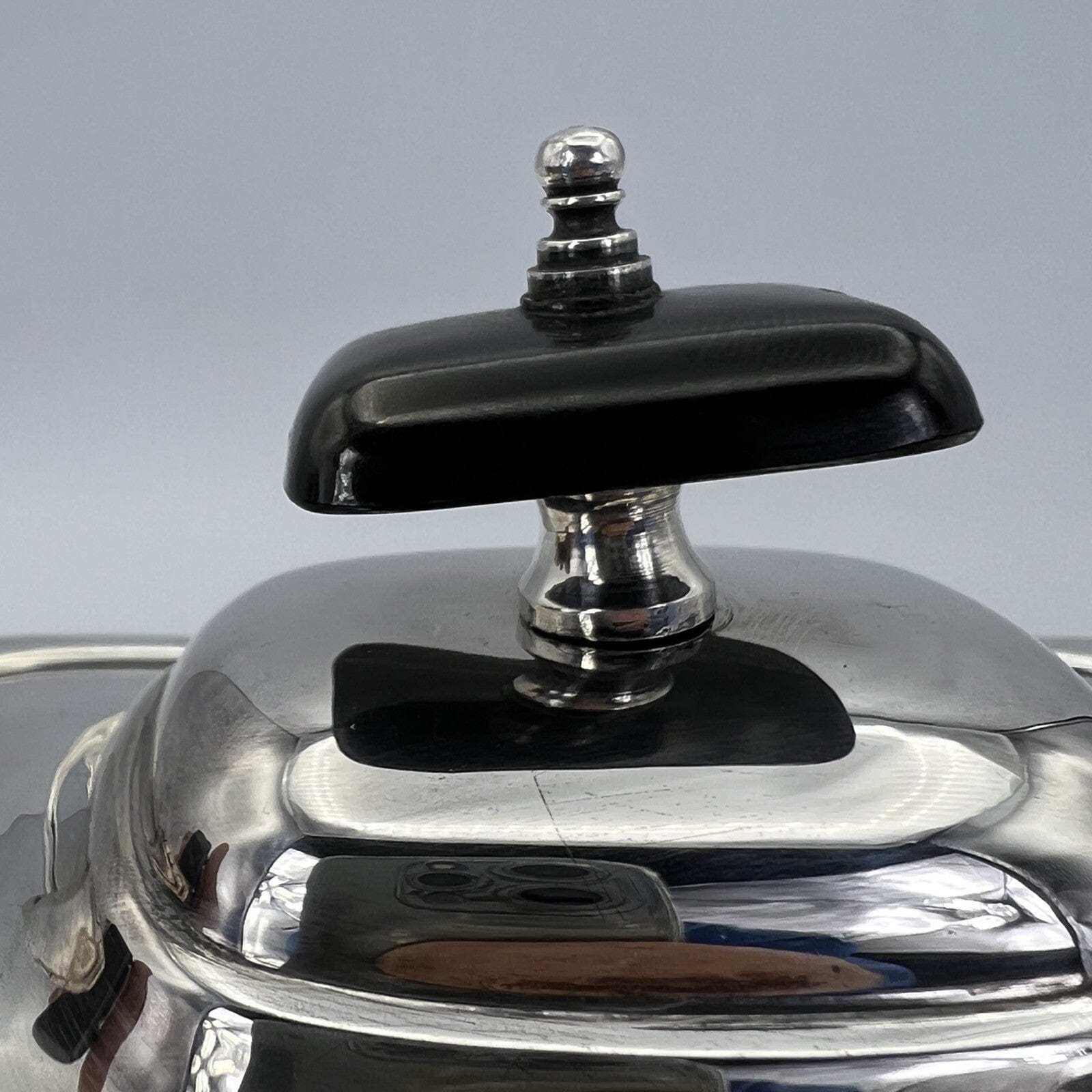 Antica Teiera inglese in argento silver plated sheffield caffettiera stile deco Categoria  Sheffield & Argento