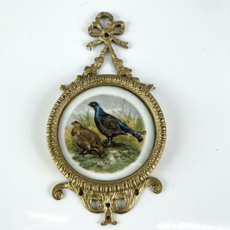 Antichi quadretti in miniatura vintage Fagiani ottone bronzo ceramica con fiocco Categoria Quadri