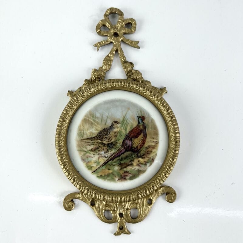 Antichi quadretti in miniatura vintage Fagiani ottone bronzo ceramica con fiocco Categoria Quadri