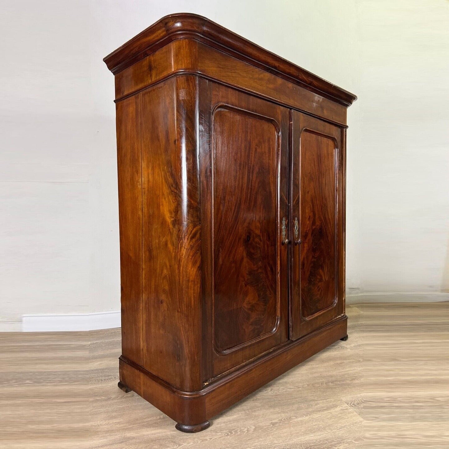 Antico Armadio Credenza Libreria Stipo Inglese epoca 800 in legno di Mogano Categoria Vetrine