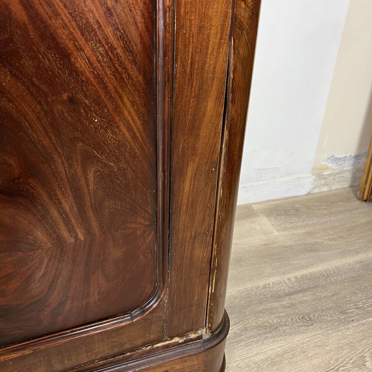 Antico Armadio Credenza Libreria Stipo Inglese epoca 800 in legno di Mogano Categoria Vetrine